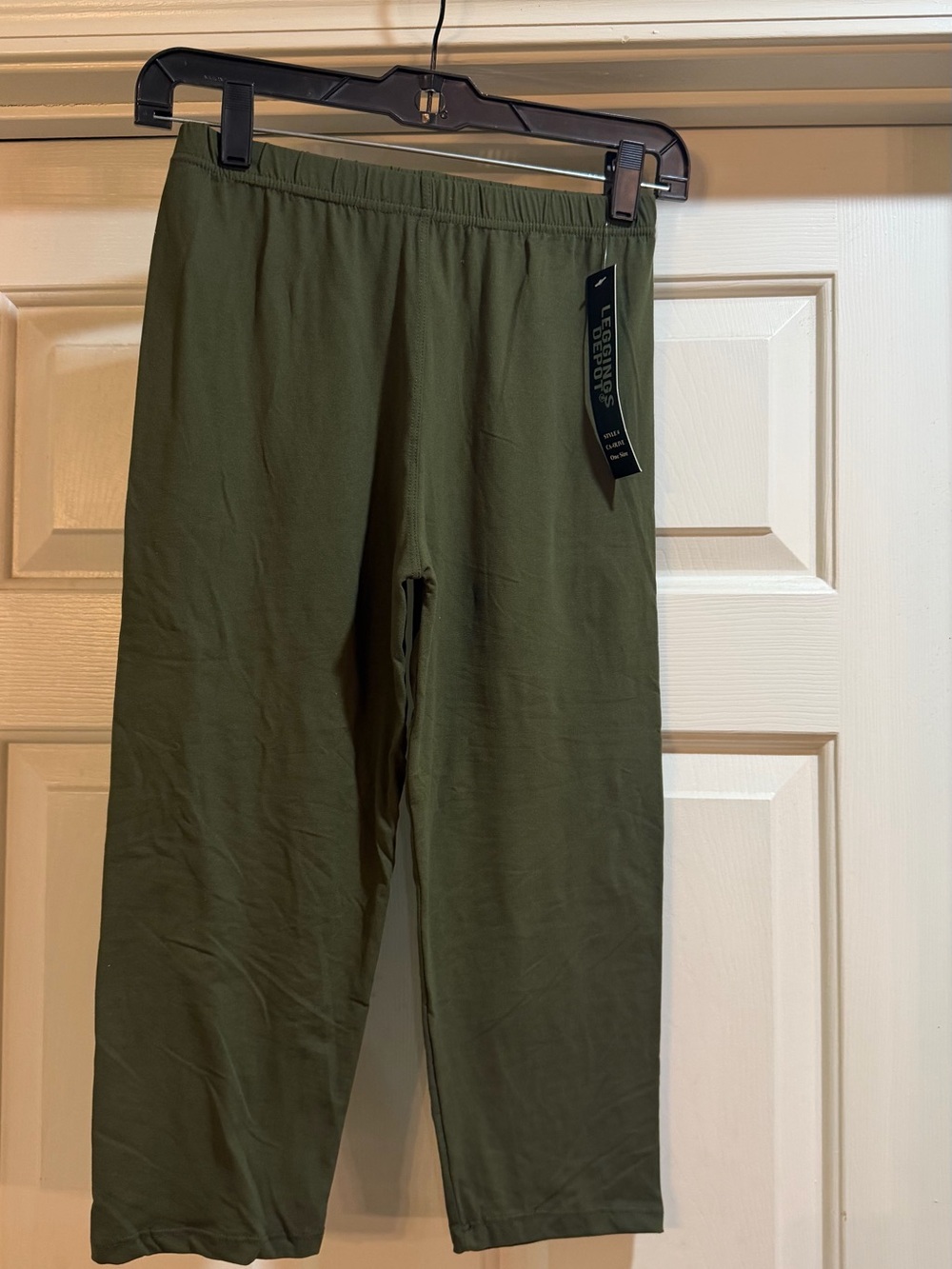 Leggings Depot Olive Green Relaxed Stretch One Size Capri Leggings #NWT
